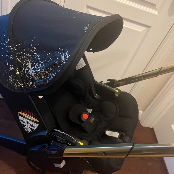 Doona limited, edition stroller - Picture 3 of 5